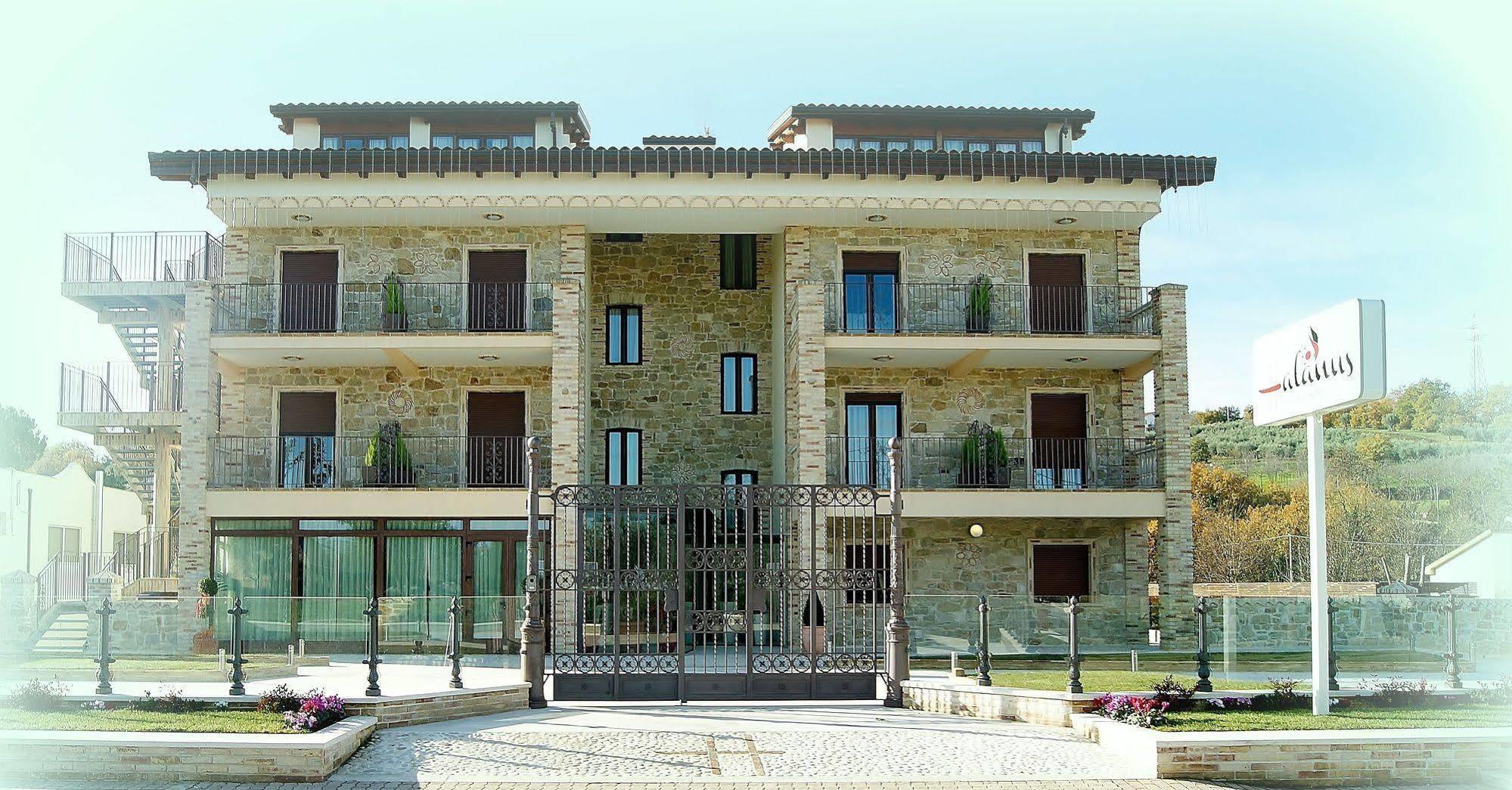 Halanus Hotel And Resort Alanno Exterior foto
